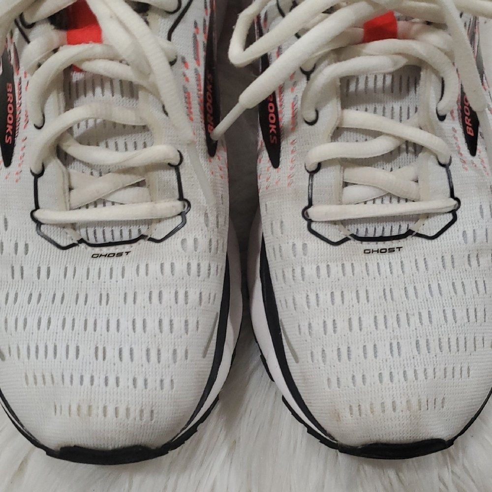 Brooks Ghost 13 White and Red Womens Running Sneakers - Picture 2 of 16